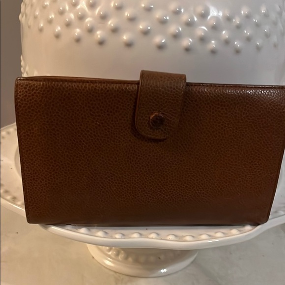 CHANEL Brown Leather Wallet - Picture 2 of 12